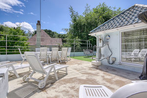 Roof Terrace- click for photo gallery